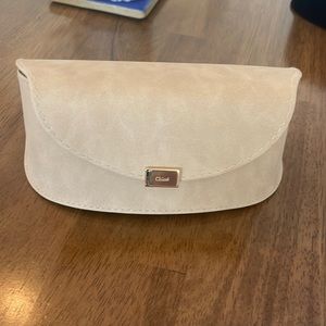 NWOT Suede Chloe sunglasses case and cleaning cloth